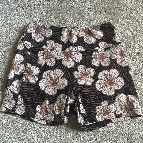 X Large Benoa Wild Thing Biker shorts - Picture 2 of 3